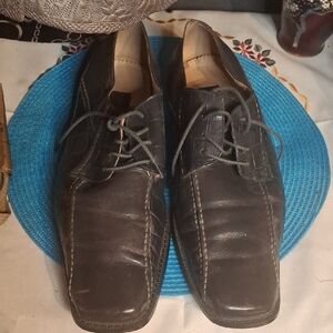 Elegant Dark Brown Leather Derbys